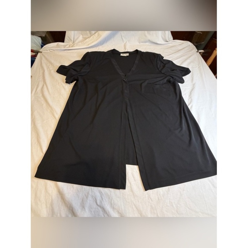 S. L. Fashions Women's Black V-Neck Short Sleeve Cardigan Top Size 22W Polyester